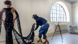 Han är årets kreatör – vill berätta historier genom kläder