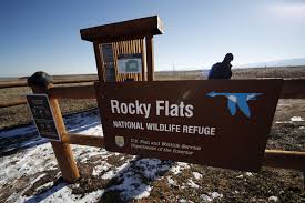 Ex-feds sound caution over refuge review