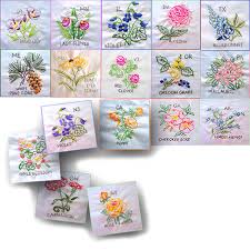 Résultat de recherche d'images pour "hand embroidered quilt with State Birds"