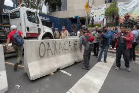 Frenan policías avance de CNTE hacia Estadio CDMX