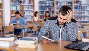 Gen Z Reading Struggles: A Growing Concern for Educators
