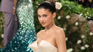 Kylie Jenner’s Plunging Top Steals the Spotlight on Dinner Date