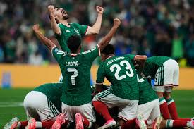 México encuentra su mejor versión, supera 2-0 a Ecuador y avanza a octavos del Mundial