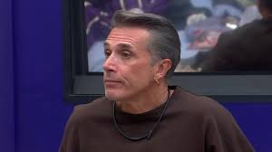 Sergio Mayer convoca asamblea por la armonía en La Casa de los Famosos 6