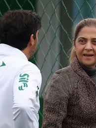Leila provoca presidente do Fla por shows no Maracanã: "Vai virar casa de espetáculo?"