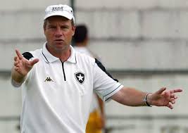 Paulo Bonamigo desiste de assumir cargo de coordenador-técnico do Botafogo