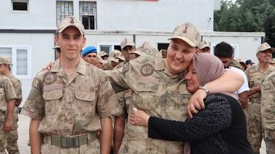 Adıyaman'da, özel gereksinimli gençler bir günlüğüne asker oldu