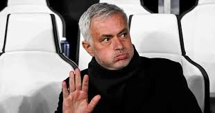 Mourinho is bitter: ‘A proud reaction with a bench full of youngsters’