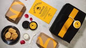 McDonald’s transforma receita viral em ação e oferece kits de McNugget Caviar de edição limitada nos EUA