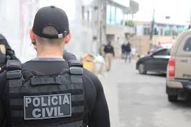 Criminosos encapuzados invadem casa e matam homem a tiros na Bahia