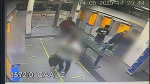 Idosos Alerta! Trio é Preso no Rio por Golpe Bancário Cruel! - Imagen ilustrativa del artículo