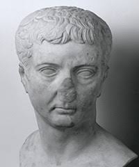 Sohn des Tiberius Claudius Nero und der Livia Drusilla, ab 38 v.