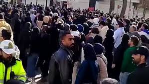 بجنورد در تسخیر مردم شورشگر؛ اعتصاب بازار و سیل جمعیت در خیابان‌ها
