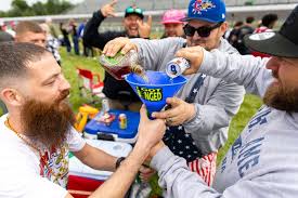 Carb Day fans 2026: See packed Indianapolis Motor Speedway