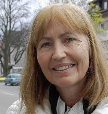 Karin Wagner, 53, Kinderbuchautorin aus Müllheim-Britzingen: Ich schließe ...