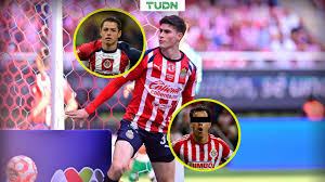 Armando 'Hormiga' González: Chivas' Rising Star Outshines Legends