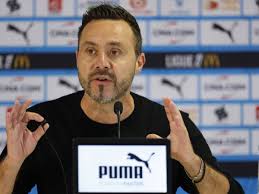 Les réponses agacées de Roberto De Zerbi sur Pavard et le jeu de l’OM
