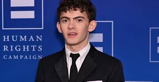 Queerty - News update