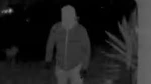 Suspeito foi visto aproximando-se da porta de Nancy Guthrie antes do desaparecimento: novas informações sobre o caso de Nancy Guthrie