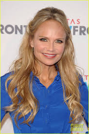 Full-size. About this photo set: Kristin Chenoweth is beautiful in blue as she attends the Digitas &amp; The Third Act Present NewFront event on Thursday (April ... - kristin-chenoweth-megan-hilty-big-apple-beauties-02