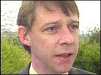 John Fee in 2000. Mr Fee died at his Crossmaglen home on Saturday evening - _44232351_johnfee203