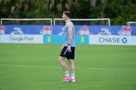 Elliot Anderson to undergo Manchester City medical in New York City on Friday morning