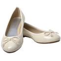 Cream flat shoes