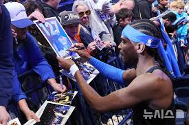 오클라호마시티 대 보스턴 아이콘