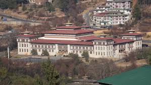 Pay gaps trigger job-hopping, deepen talent strain