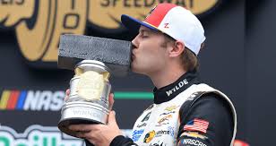 Carson Kvapil scores first career O’Reilly Series win at Indianapolis