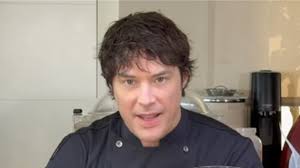 Chef Jordi Cruz muestra esta receta típica catalana y reivindica su origen: “He visto muchas veces hacerla con