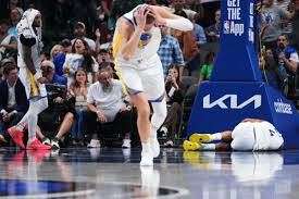 APTOPIX Warriors Mavericks Basketball