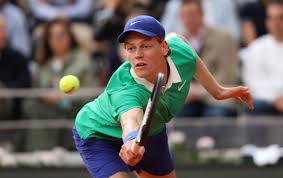 Jannik Sinner Debuta con Victoria en Halle tras Final en Roland Garros - Imagen principal del artículo