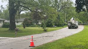 Strong storms leave thousands without power in Michiana
