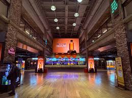 ‘왕사남’ 1600만의 역설…흥행작 내리면 관객 끊기는 영화관