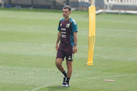 Rafa Márquez no la tiene nada fácil