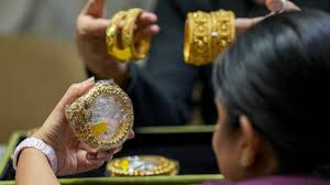 Bullion Rollercoaster: Why Gold and Silver Prices Are Caught in a Global Tug-of-War