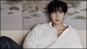 “I’m still scared of the night,” RM’s statement gets misinterpreted amid NJZ and Min Hee Jin’s controvers