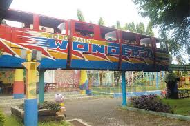 Image result for Taman Rekreasi Wonderia semarang foto