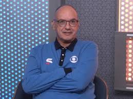 Vasco batiza sala de imprensa do CT em homenagem a Ledio Carmona
