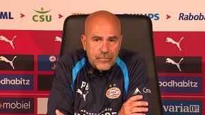 Bosz wil 'eerder en massaler druk op de bal krijgen', Kostic als wingback