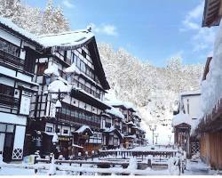 銀山温泉 雪景色の画像