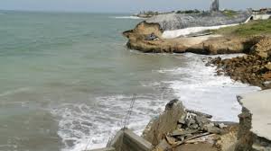 El Niño: El mar arrasa playa Delfín en Guayas, afecta cabañas turísticas en Manabí y pone en alerta a Santa Elena