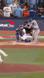 Will Smith drives in run, extending Dodgers' lead over Blue Jays