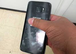 Hasil gambar untuk ponsel yang sangat kotor