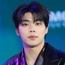 박건욱