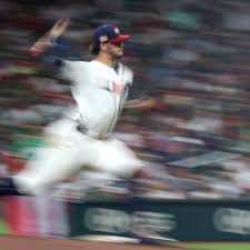 WBC: Coach de pitcheo de USA admitió estar atrasado en scouting de bats de Dominicana antes de semifinal