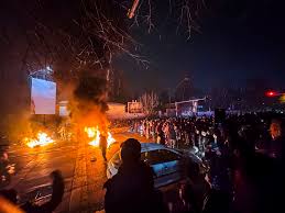 Live updates: Iran warns it’s ‘prepared’ for war as protests continue