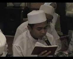 Hasil gambar untuk manaqib tugu pahlawan