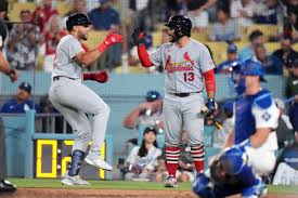Los Cardenales, con su afición a los jonrones, buscan poner a prueba a Yoshinobu Yamamoto de los Dodgers.